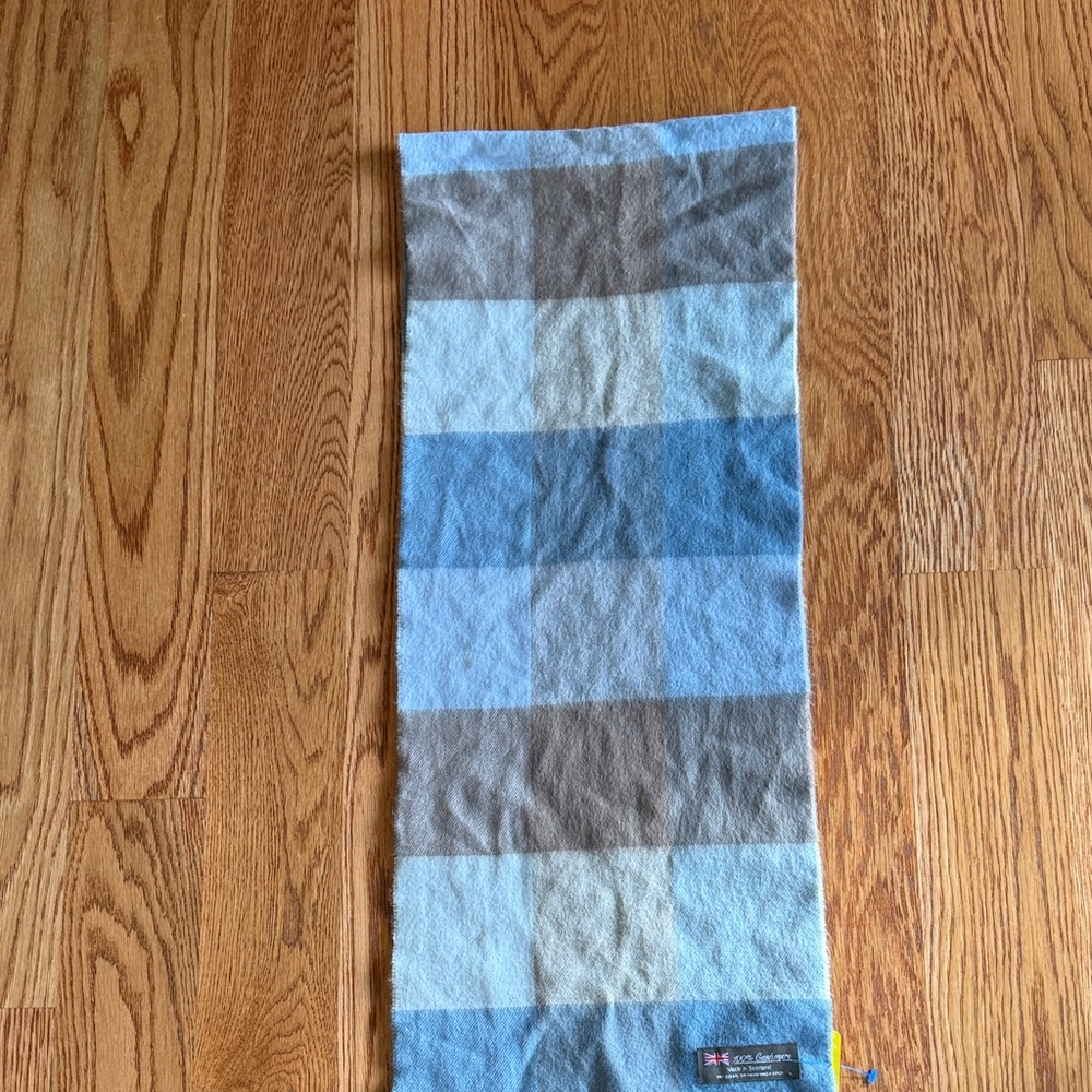 Cashmere Scarf. Blue and Tan